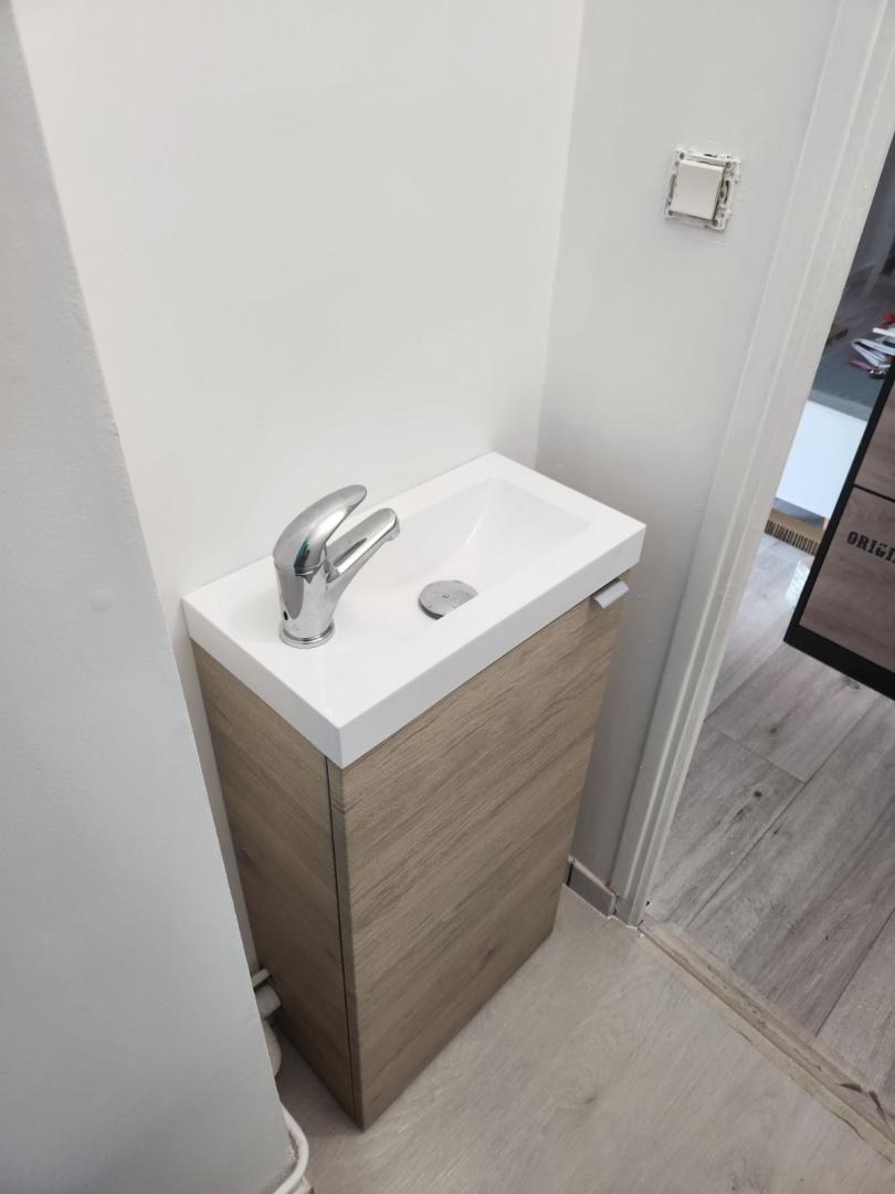Pose de meuble vasque et robinetterie en salle de bain par AMB Services en Seine-et-Marne 77